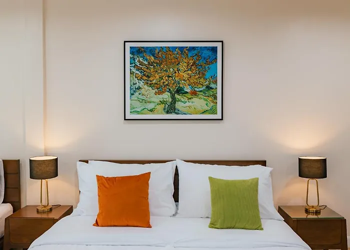 Prime Sukhumvit Modern Home, Phrom Phong Bts, Em District, Up To 14 Guests * Bangkok